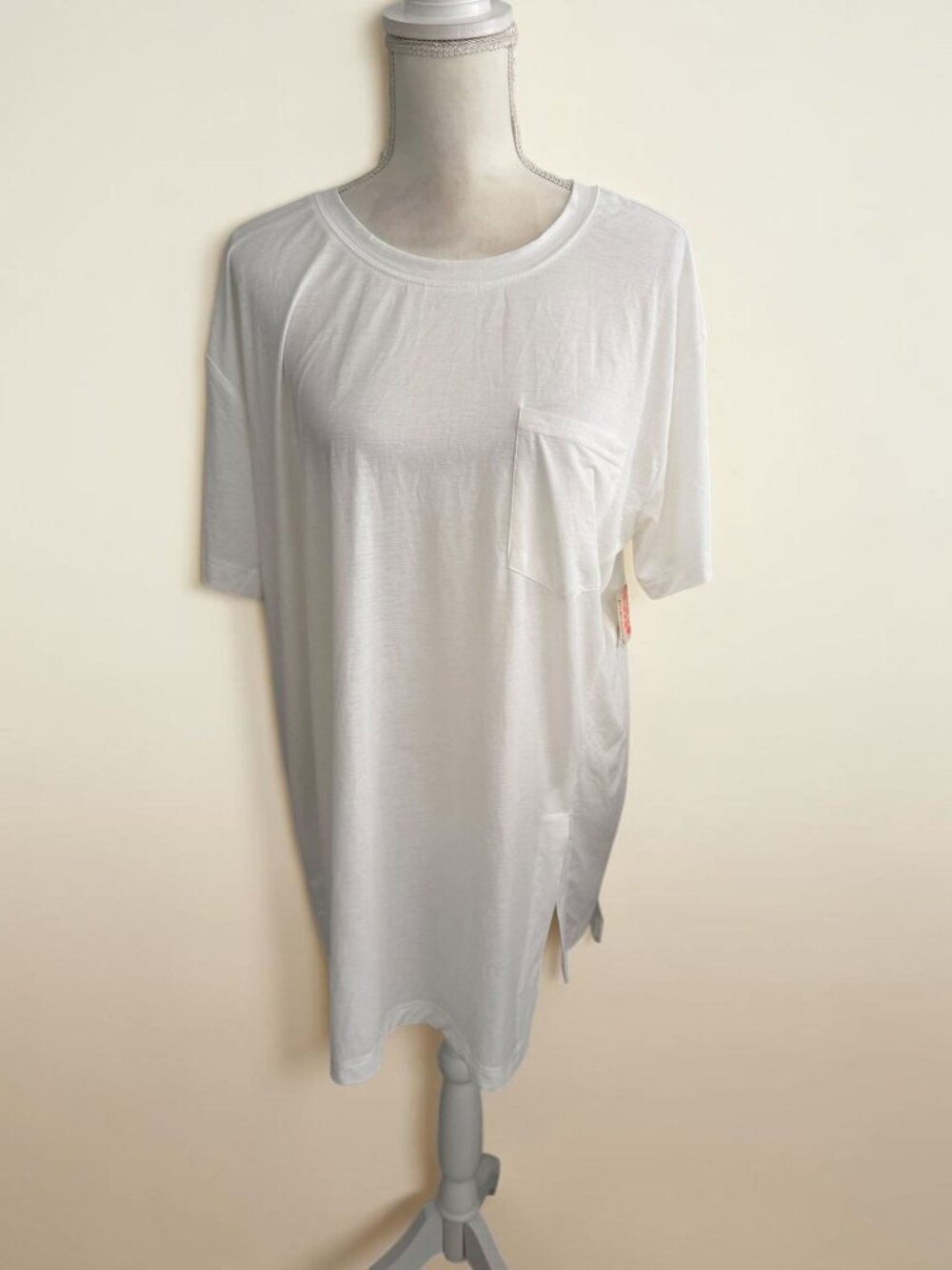 FREE PEOPLE Movement White Tunic Lightweight Tee Size XS NEW NWT